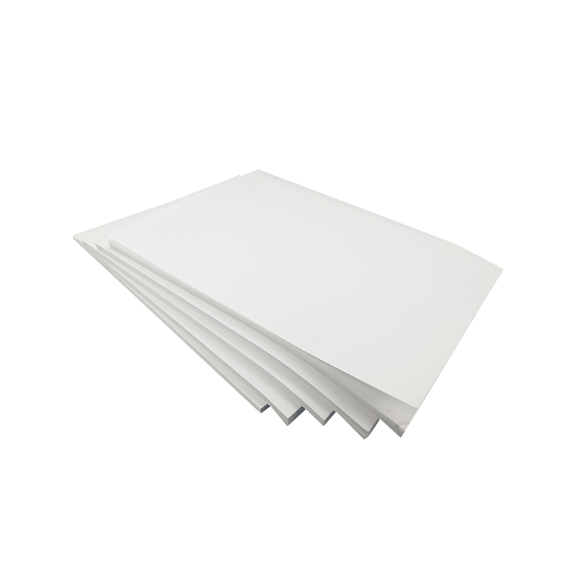 DCR jastučić bijela pozadina